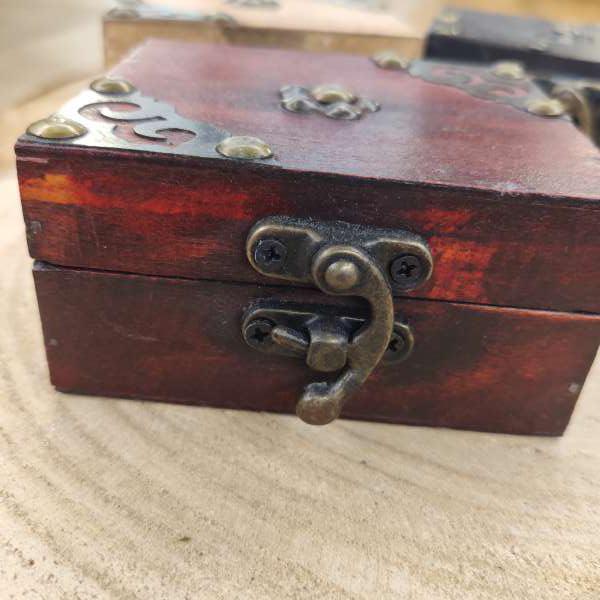 Scatolina in Legno color ciliegio – Scrigno Elegante per Bomboniere, Gioielli e Porta Fedi